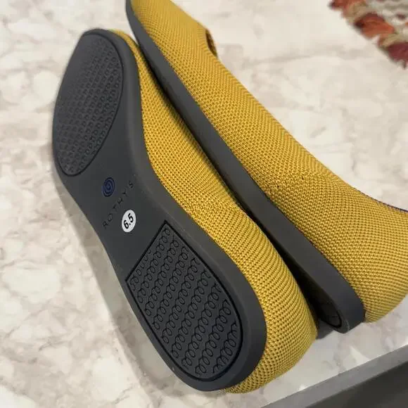 * Rothy's Yellow Pointed Toe Flats Size 6.5 NWOT - Picture 2 of 2